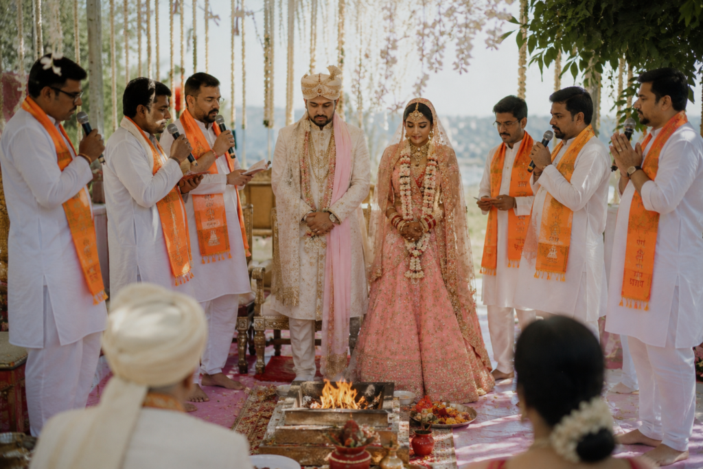 Pandit from Varanasi doing mantrochar in Wedding in Patna